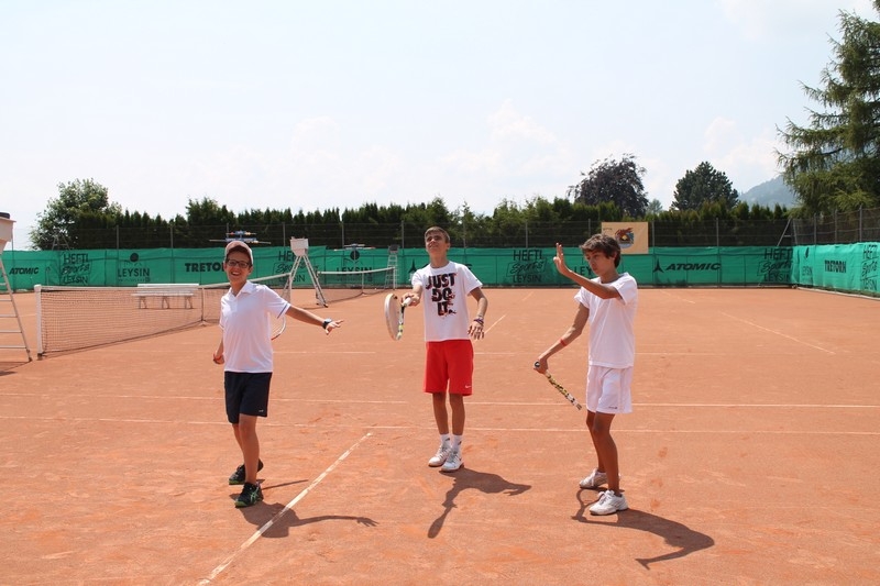 Village Camps International Summer Camp Leysin, Switzerland 2025-08-09 https://www.villagecamps.com/journals_admin/images/686-4-tennis (108).jpg
